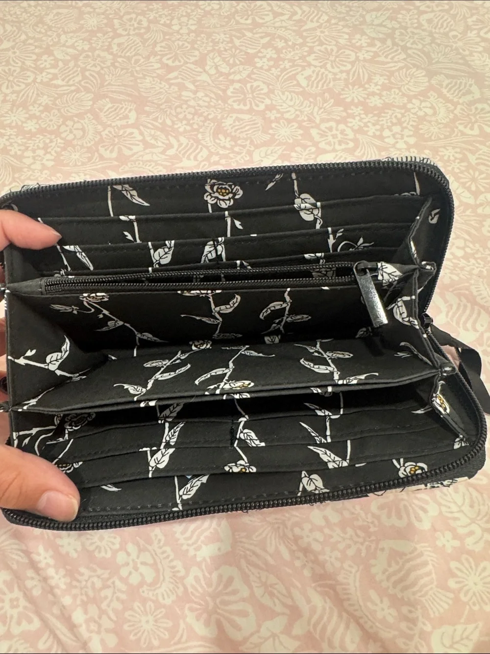 Vera Bradley Black & White Floral Zip Wristlet